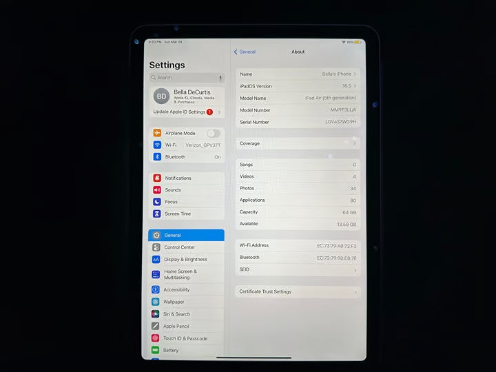 Apple iPad Air 5th Generation 64 GB in Starlight 9X38