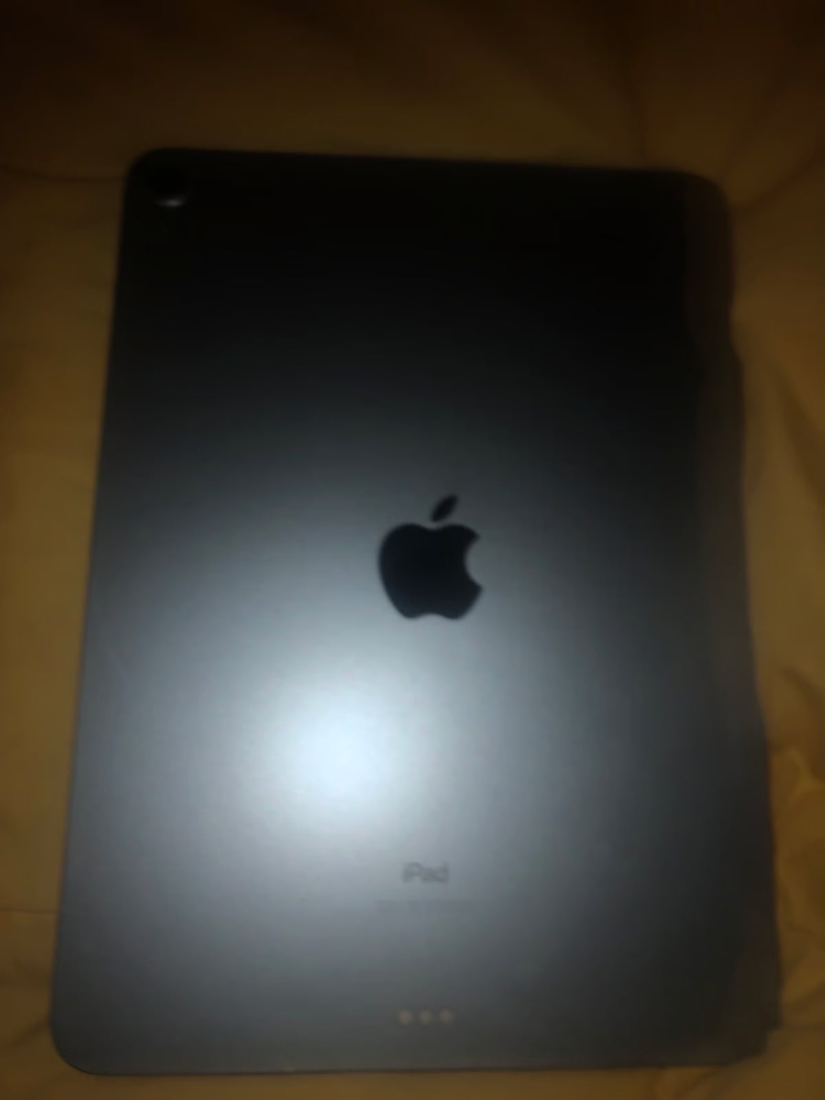 Apple iPad Air 4th Generation 64 GB 7N88