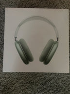 Green AirPod max 9B59