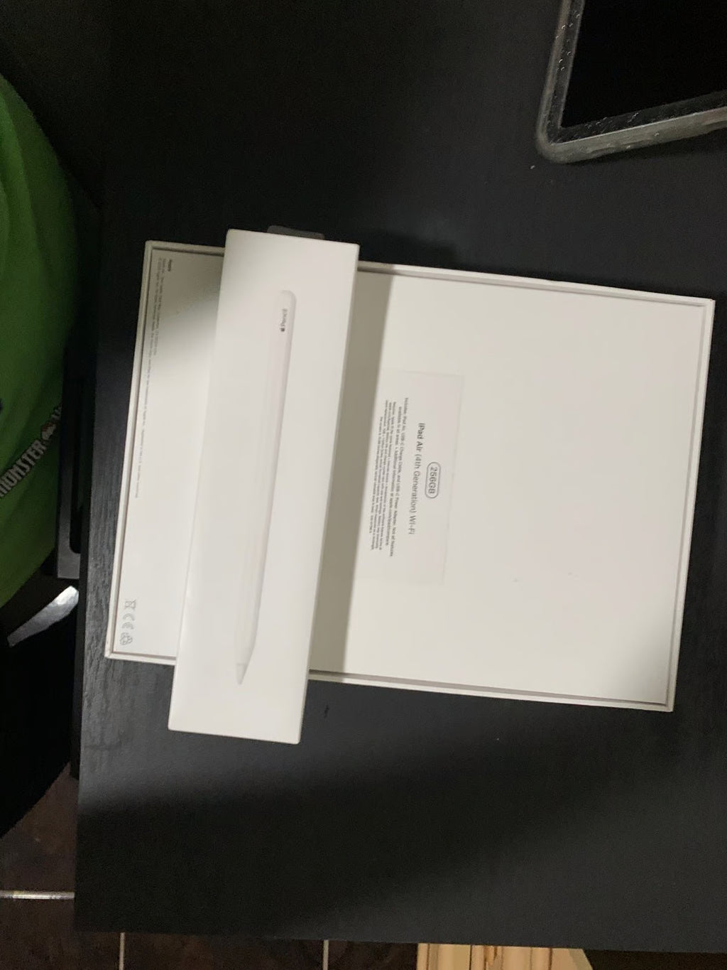 Apple iPad Air 4th Generation 256 GB with apple pencil 2nd generation 3U99