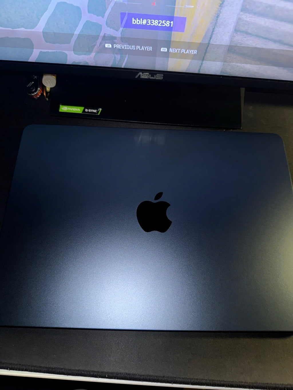Macbook air M2 Midnight 8gb Memory 1B12