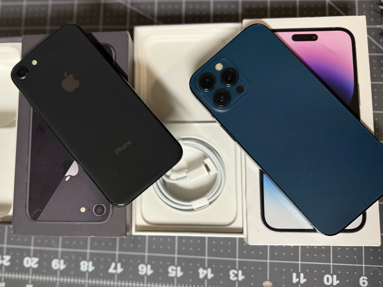 Pacific Blue IPhone 12 Pro Max & Space Grey IPhone 8 ( CAN BE SOLD SEPARATE) 7T98