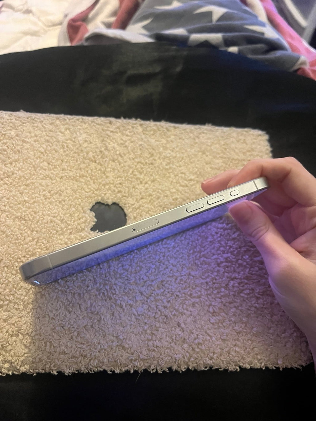 iPhone 15 pro max white 256gb unlocked 2L55