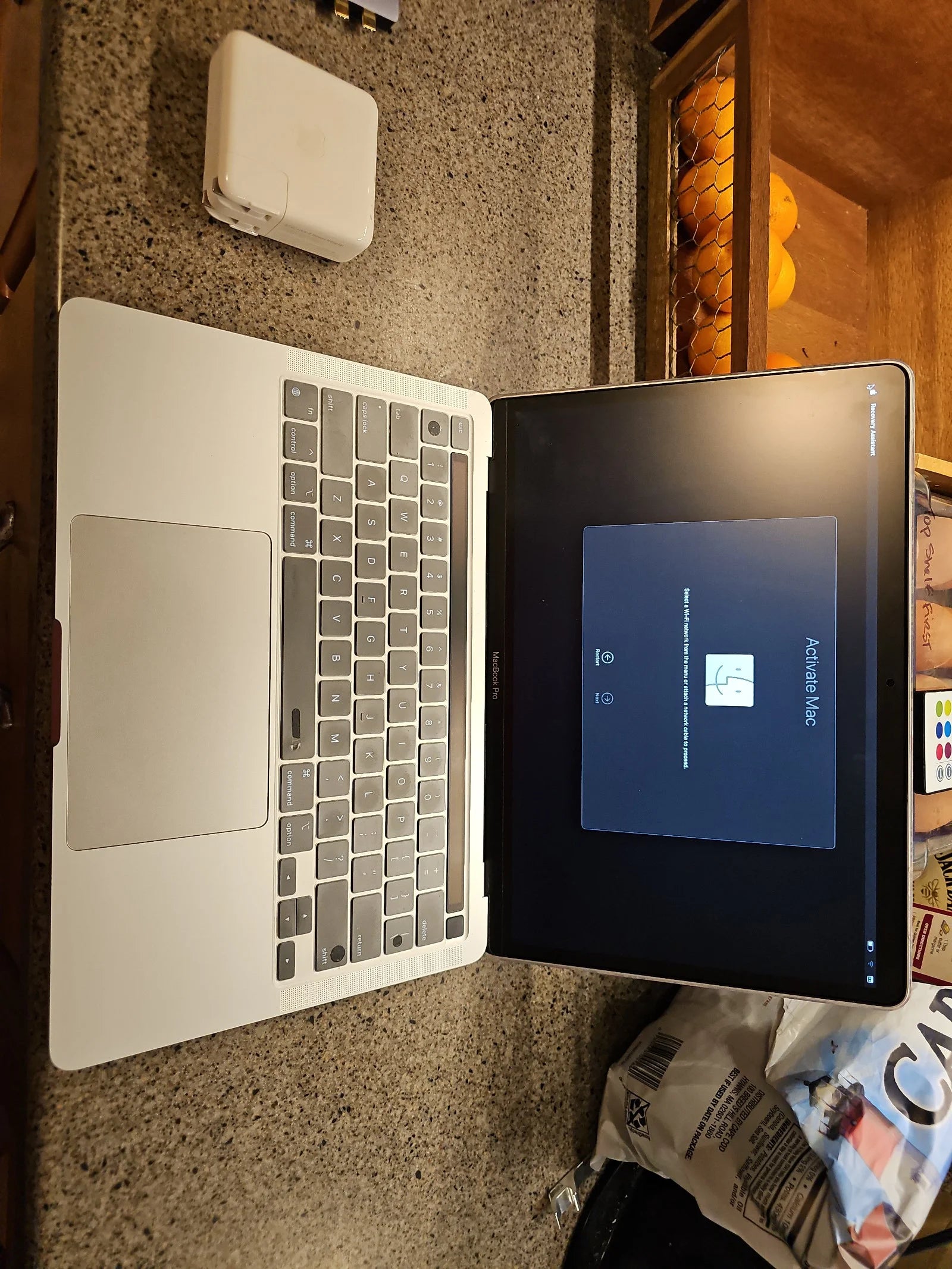 Apple Macbook Pro A2338 13in **many extras** 2E56