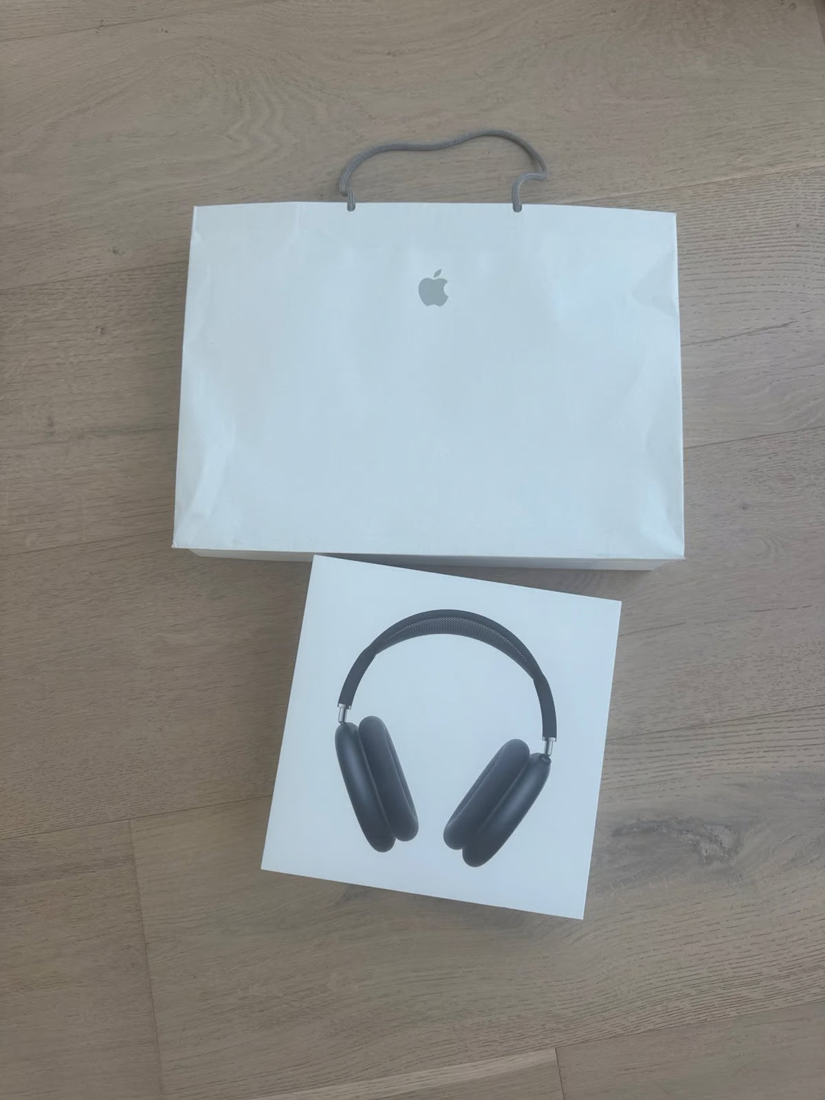 AirPods Max with Smart Case 1N92