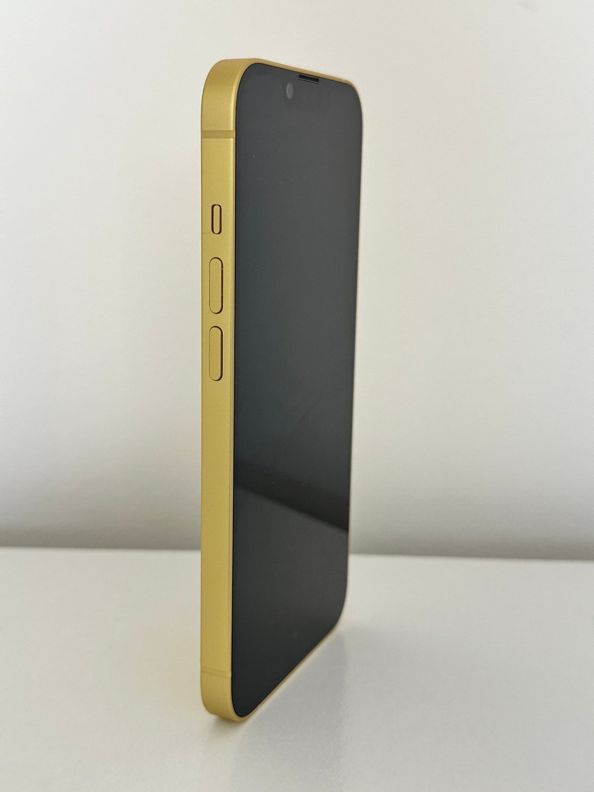 Apple iPhone 14 128 GB in Yellow for T-Mobile 2X39