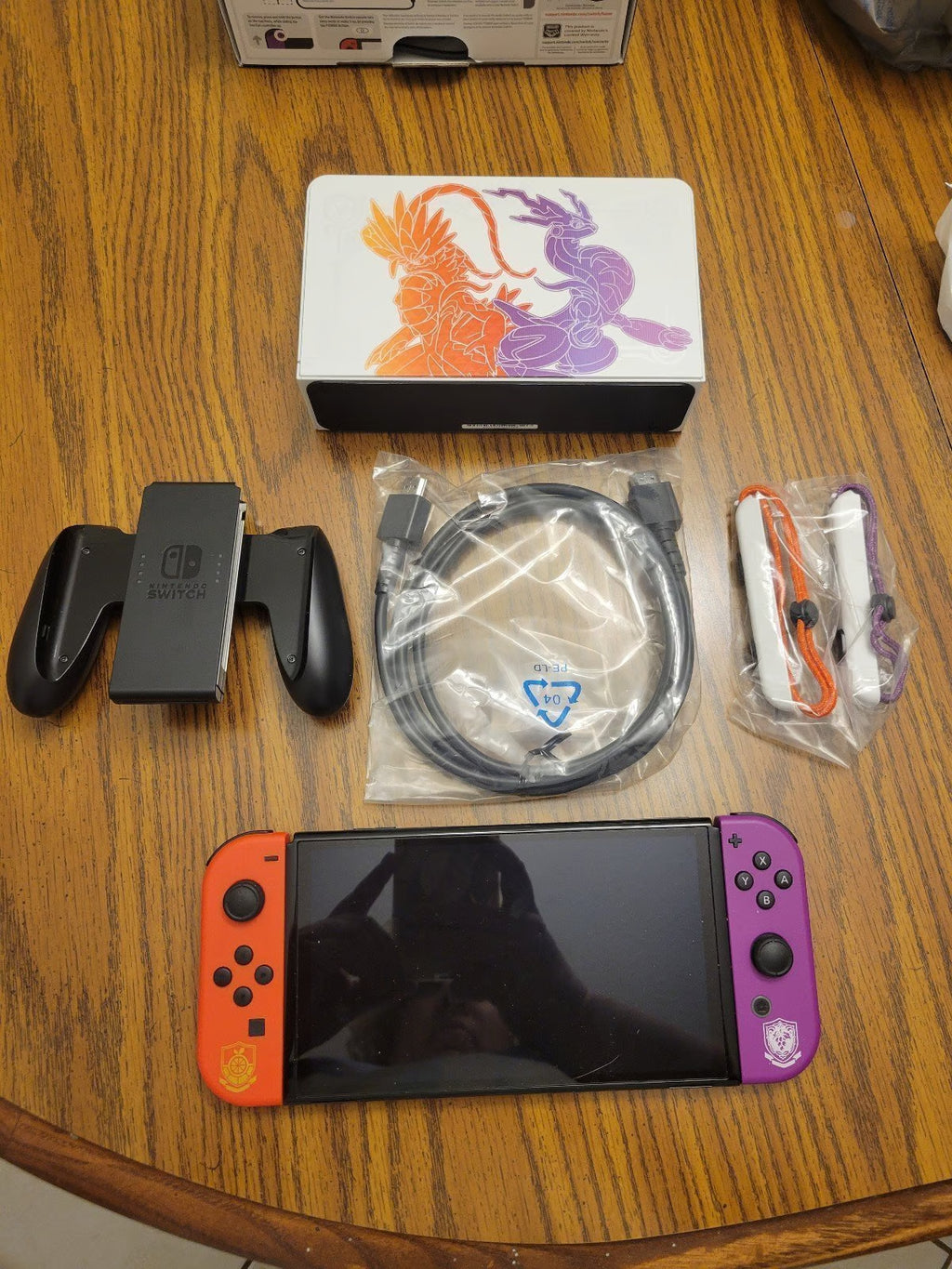 Nintendo Switch Oled Pokemon Scarlet & Violet Edition w/ docking station 9N75