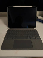 Apple iPad Pro M2 with Logitech Combo Touch and Apple Pencil 6Q31