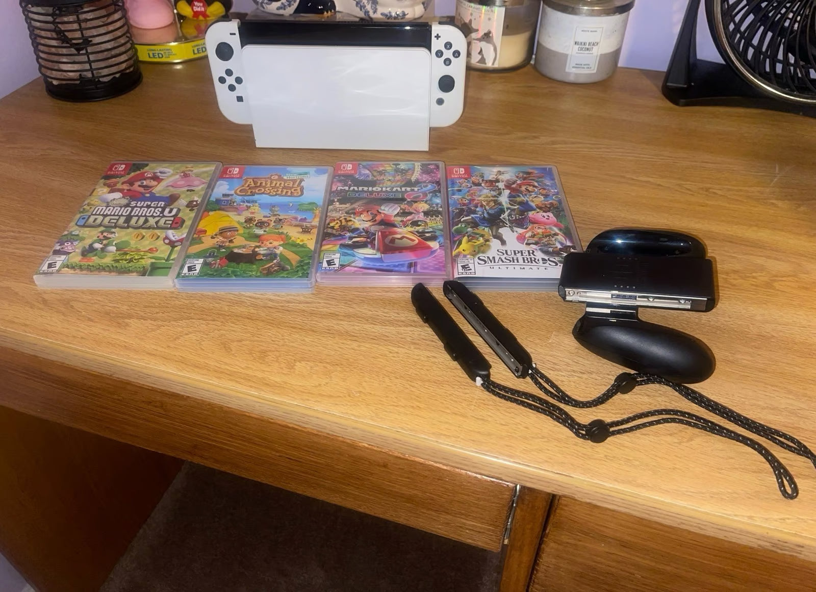 Nintendo Switch Oled White Bundle 8H15