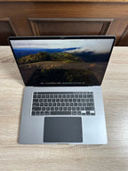 MacBook Pro 16 Inch 512 GD SSD 2019 Version 7A21