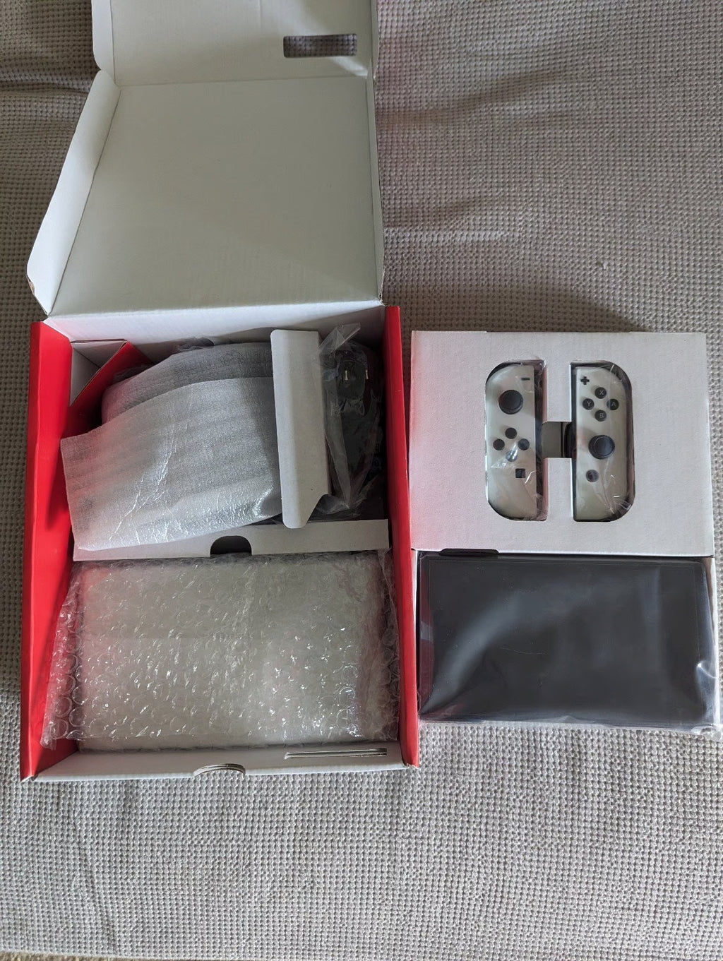 Nintendo Switch OLED with free Pro Controller 6F67