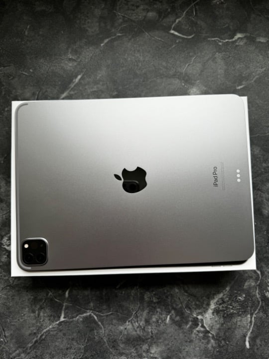 iPad Pro 11-inch 4th Generation (M2) 128GB Space Gray 7D21