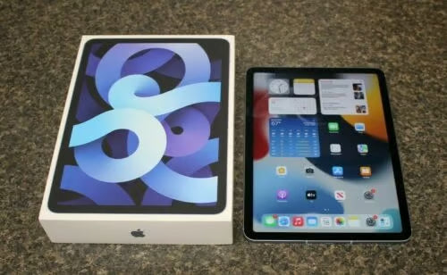 Apple iPad Air 4th Generation 256 GB 1X22