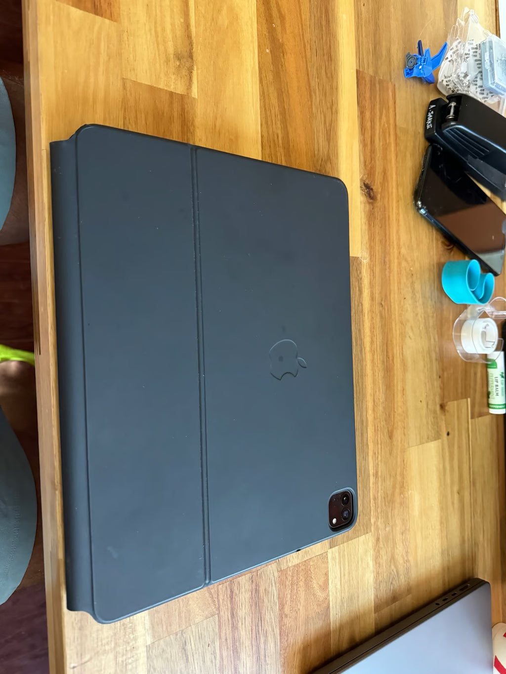 iPad Pro 12.9 inch 5th generation with Magic Keyboard 3J31