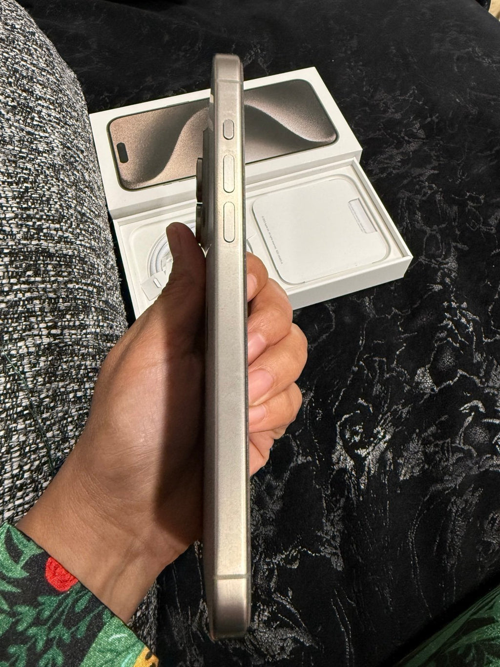 iPhone 15 Pro Max 1TB Unlocked Natural Titanium Color 7L63