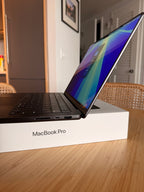 MacBook Pro 14 inch M3 1 TB 5W37