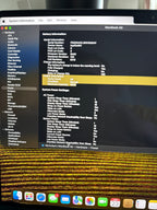 Apple Macbook Air 13in.  M2 3.49 GHz  1TB SSD 2Y29