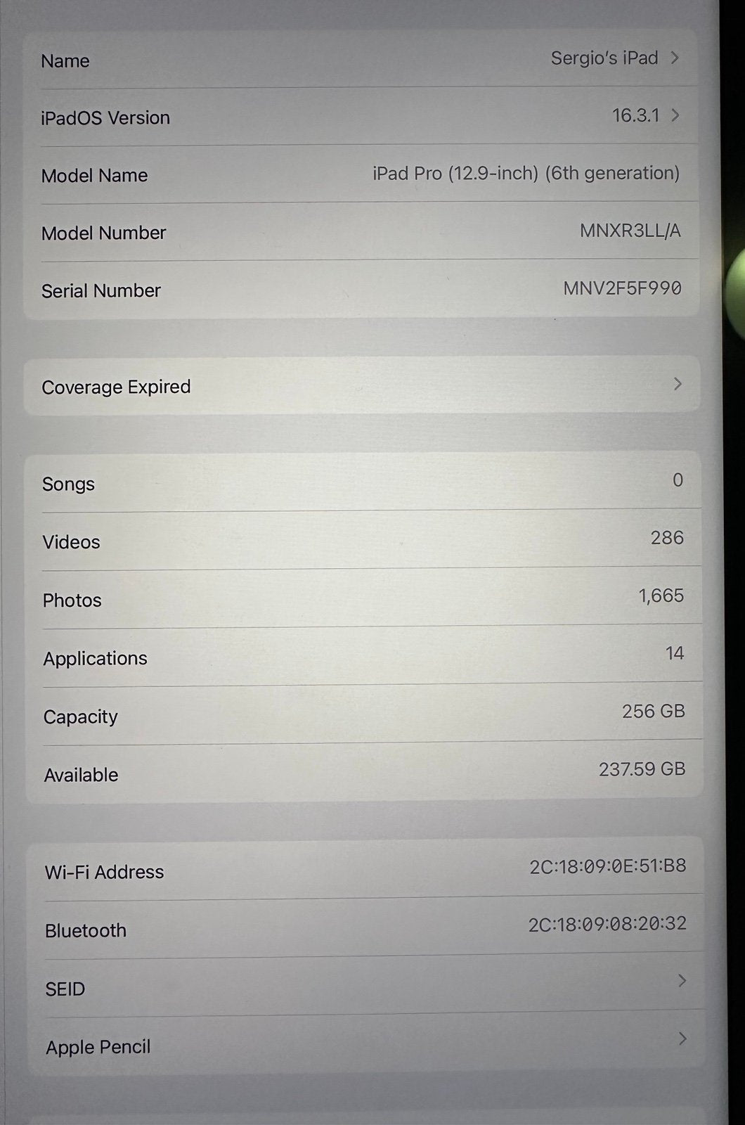 iPad Pro with Apple Pencil and keyboard case 3P51