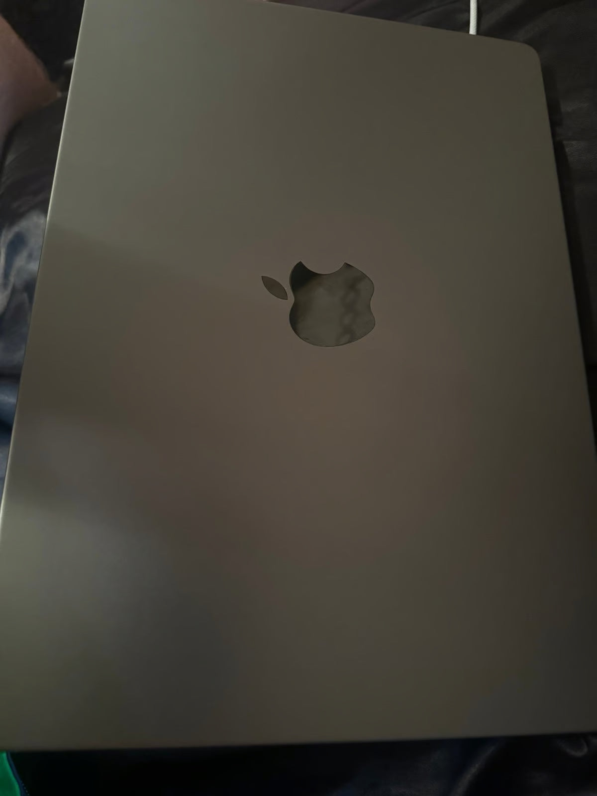 MacBook m3 (holding for someone) 5R26