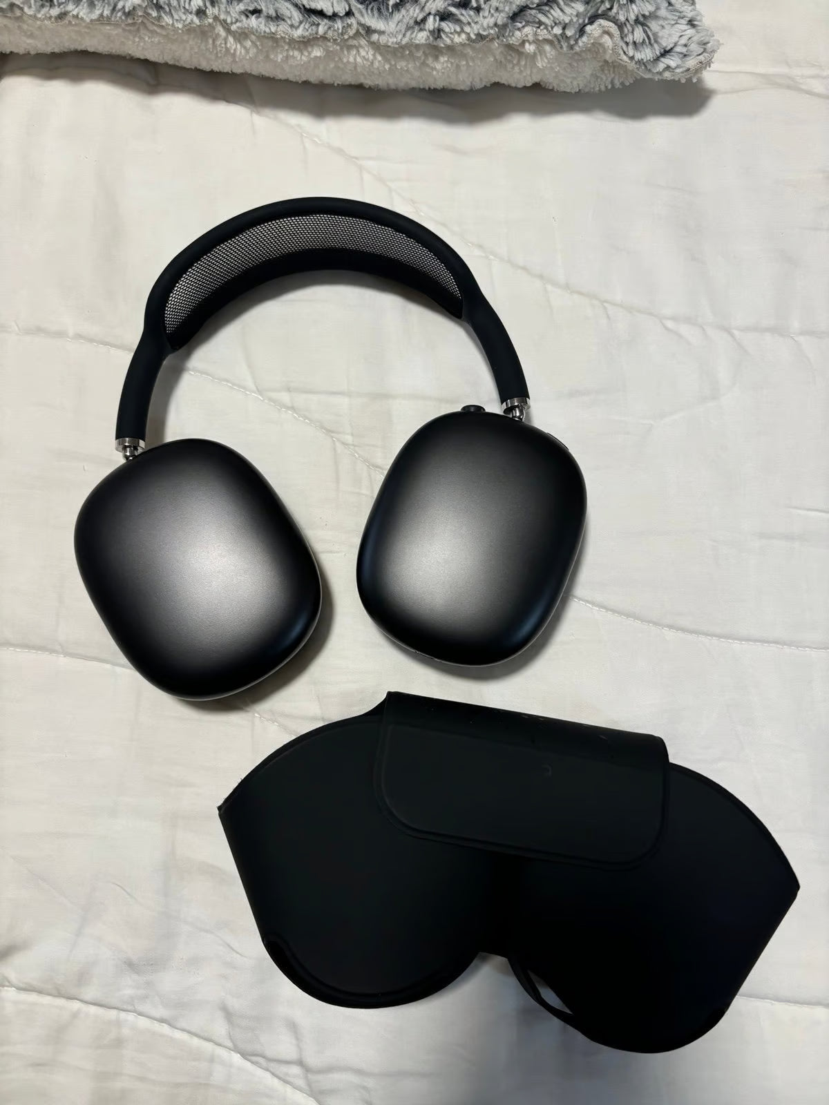 AirPods Max black 9S95