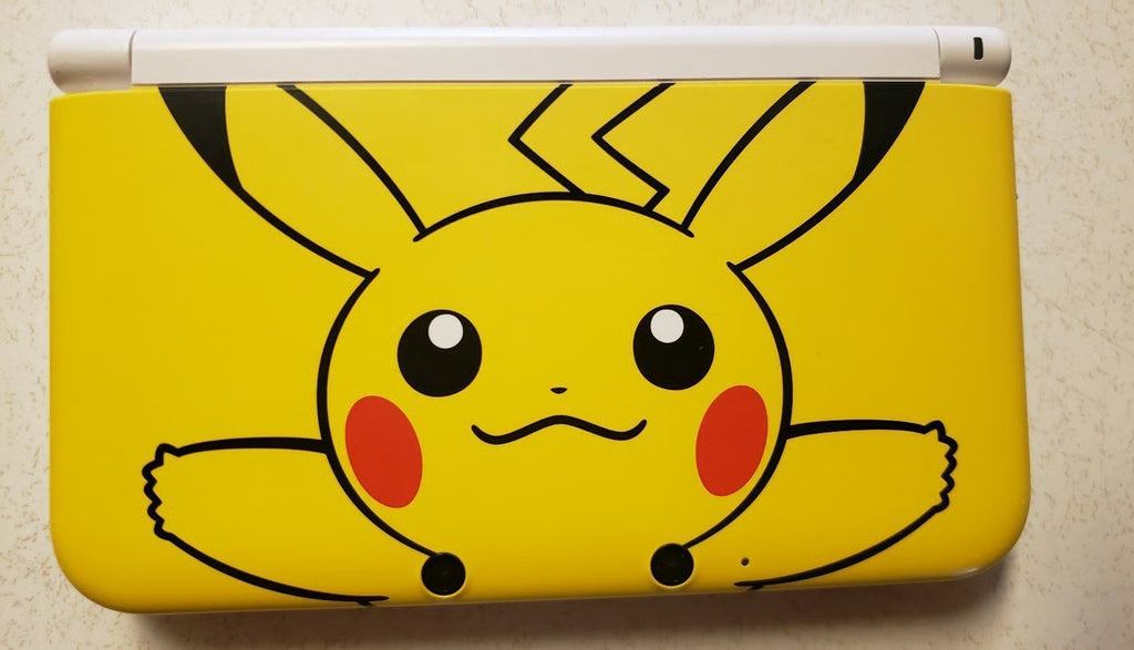 Pikachu 3Ds Nintendo special pikachu yellow edition XL* only used twice*