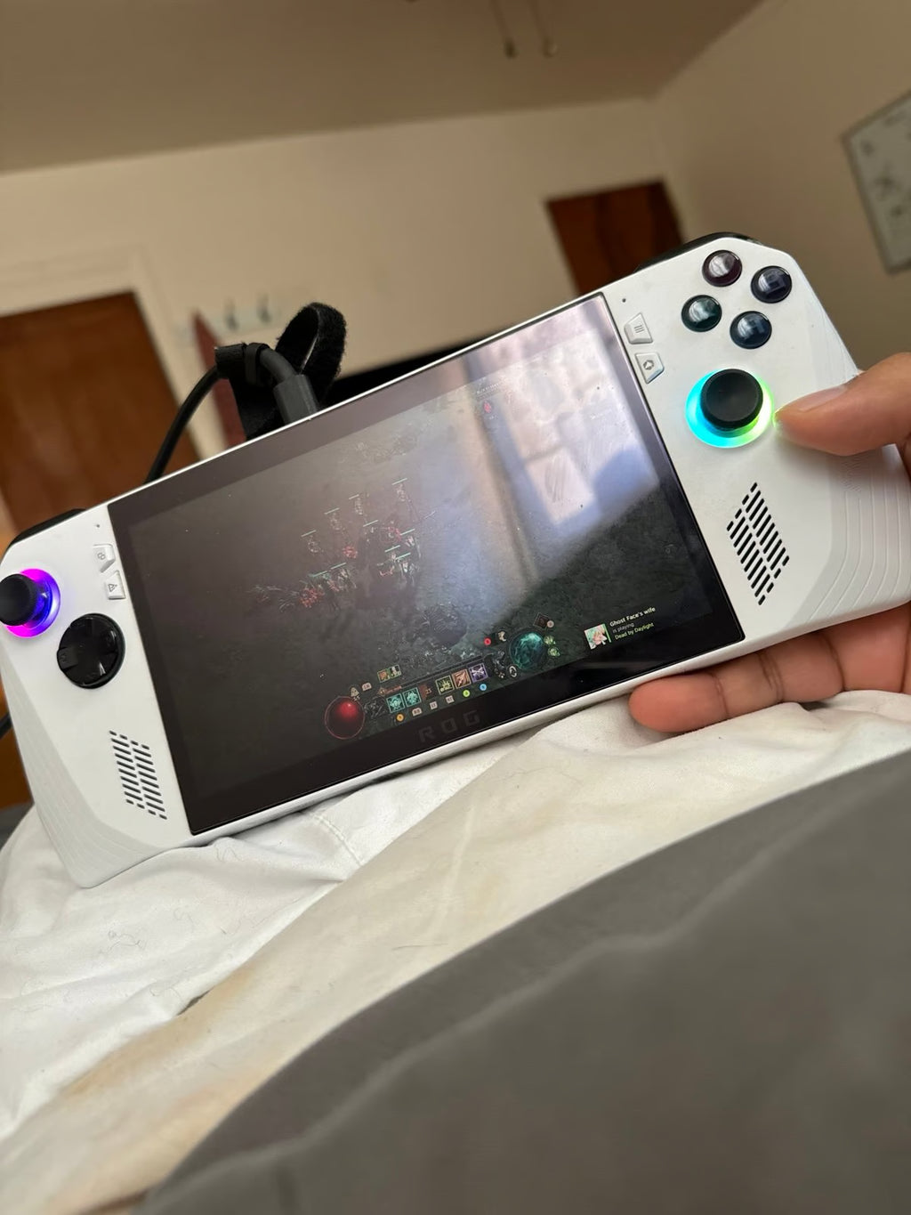 ASUS rog ally z1 extreme 2L16