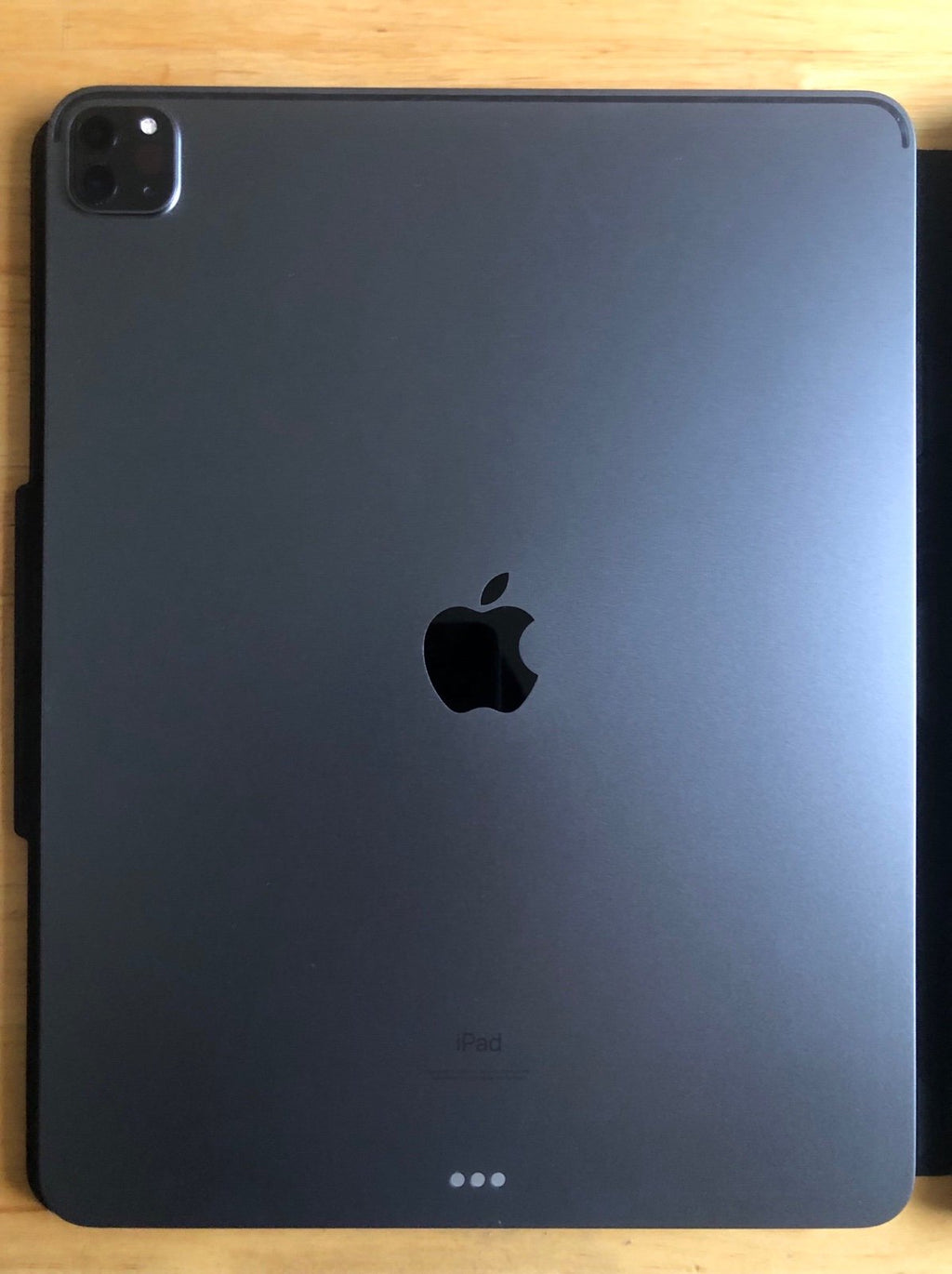 Apple iPad Pro 5th Generation 12.9-inch 256GB WIFI with Apple pencil 2nd 1M21