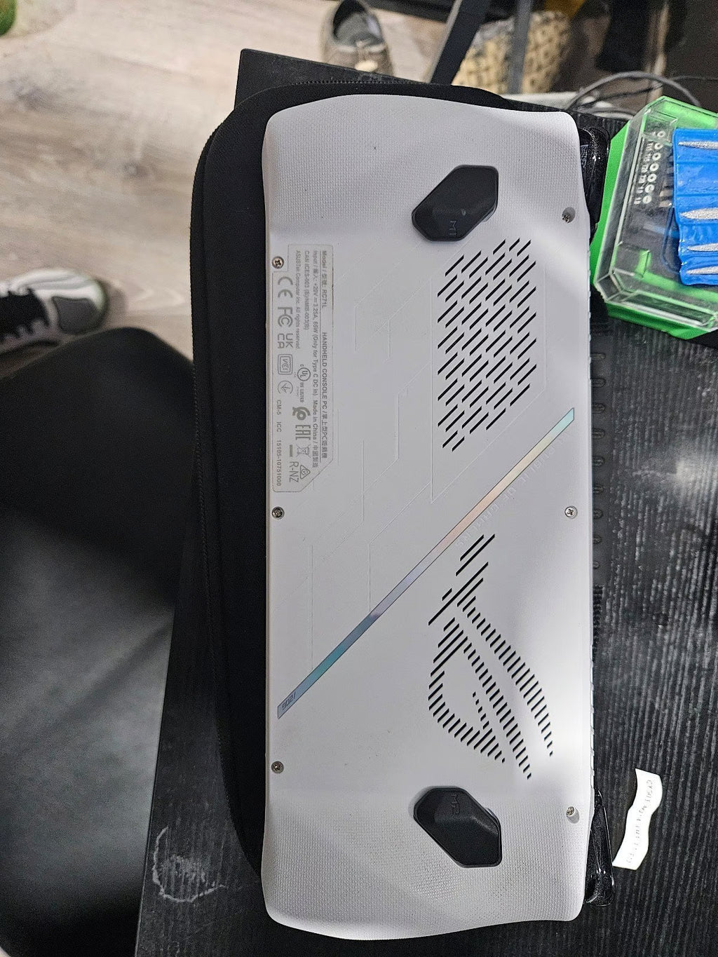 ASUS ROG Ally RC71L 7"" 120Hz FHD 1080p Ryzen Z1 Extreme 512GB 2H96