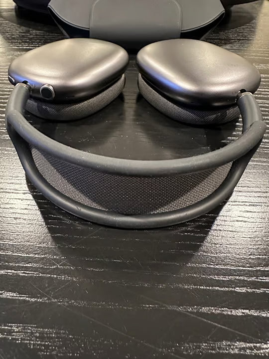 Pre-Owned Airpods Max Model A2096 6J75