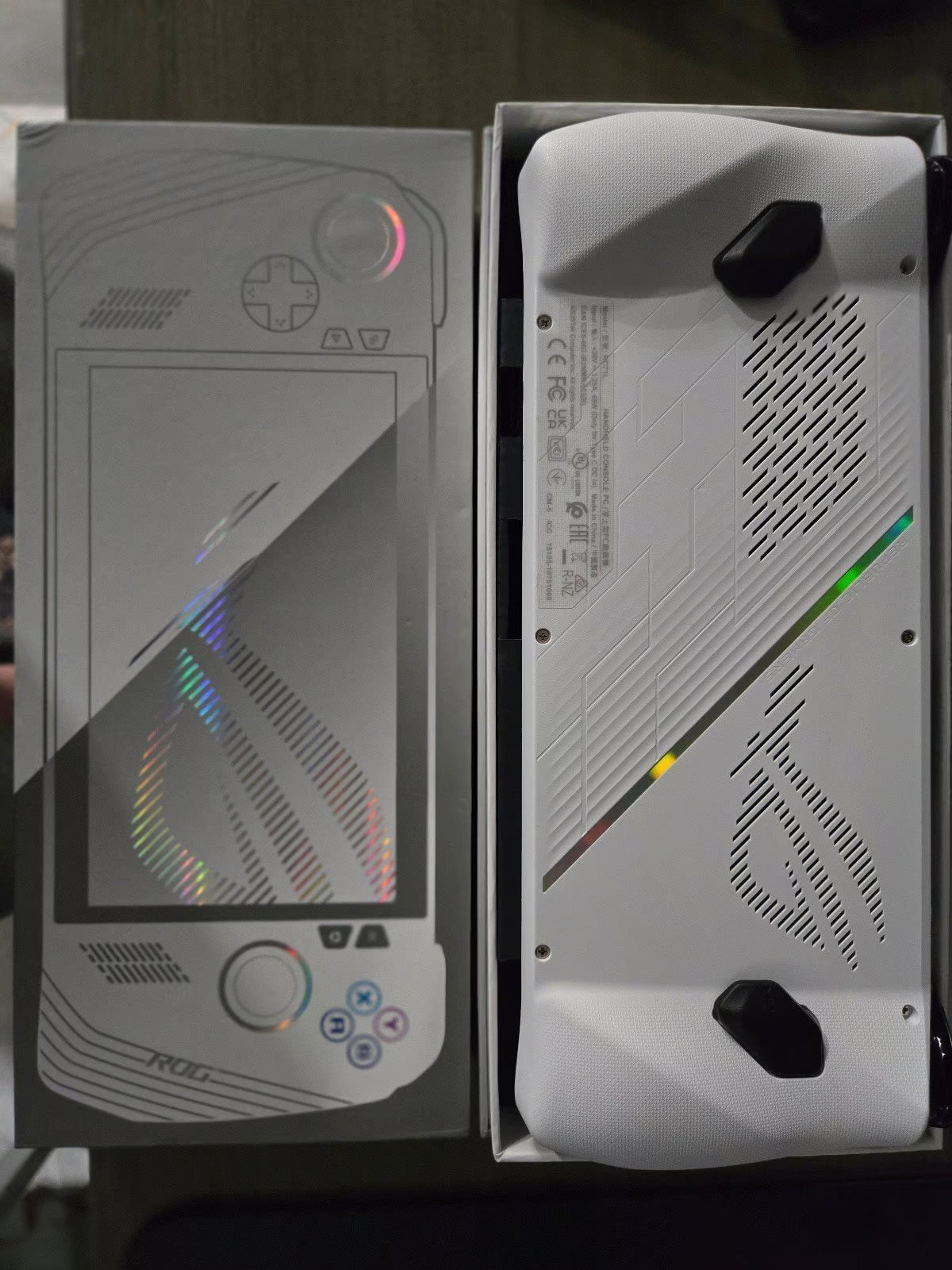 ASUS rog ally Z1 extreme 9J37