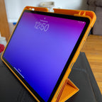 iPad Pro 11�?64gb wifi/cellular w/case 2C29