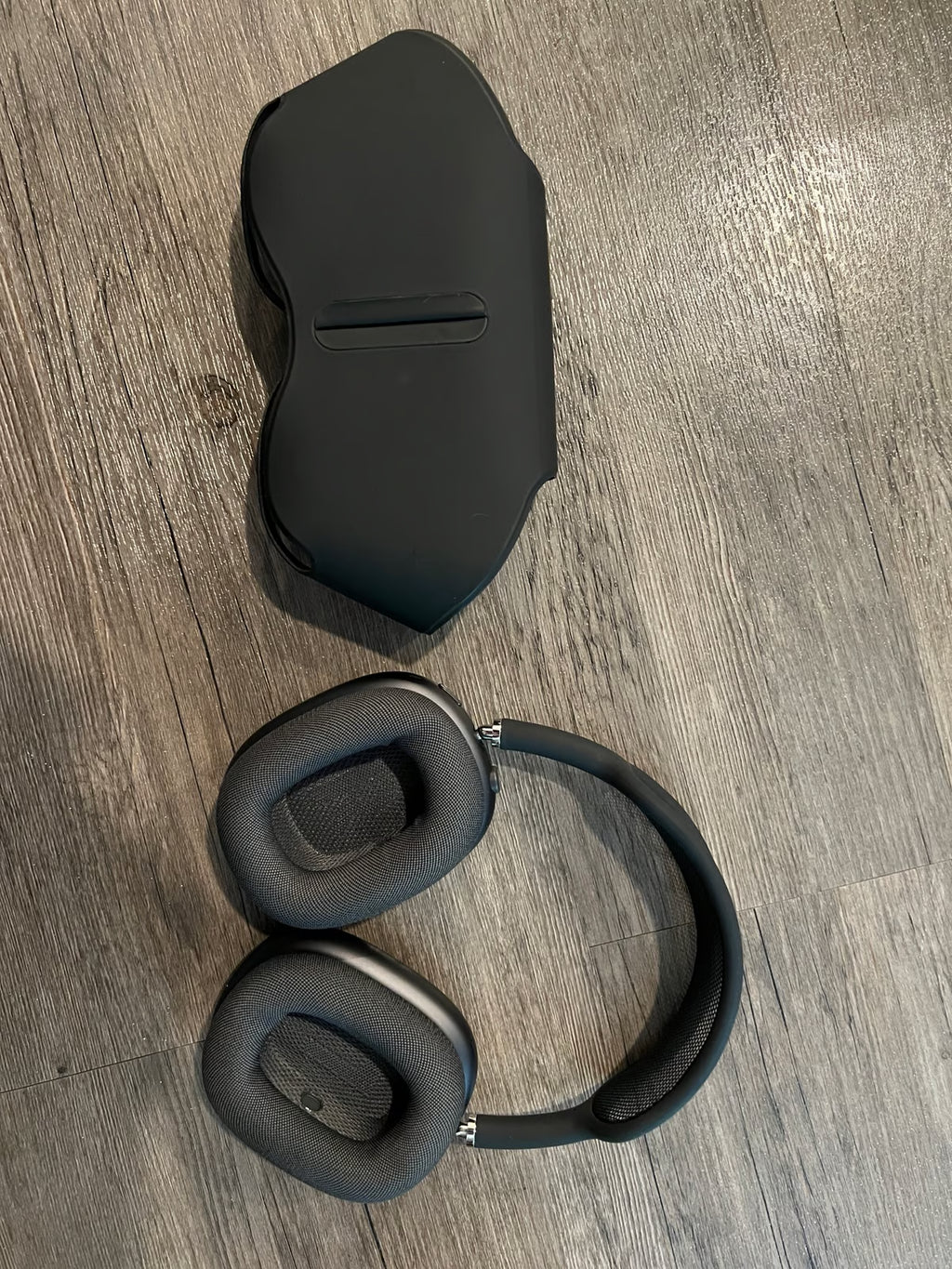 Apple AirPods Max with Smart Case in Space Gray 6C85