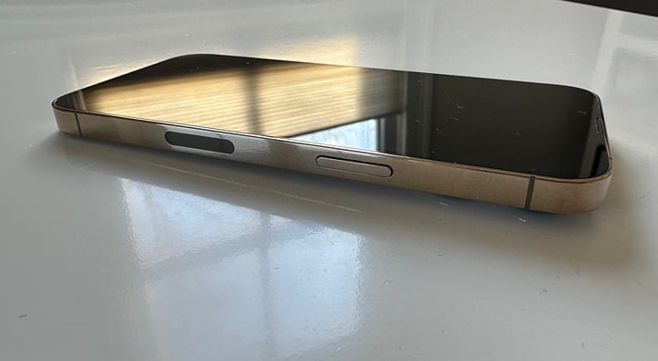 iPhone 13 Pro Gold 256GB Unlocked 5V58