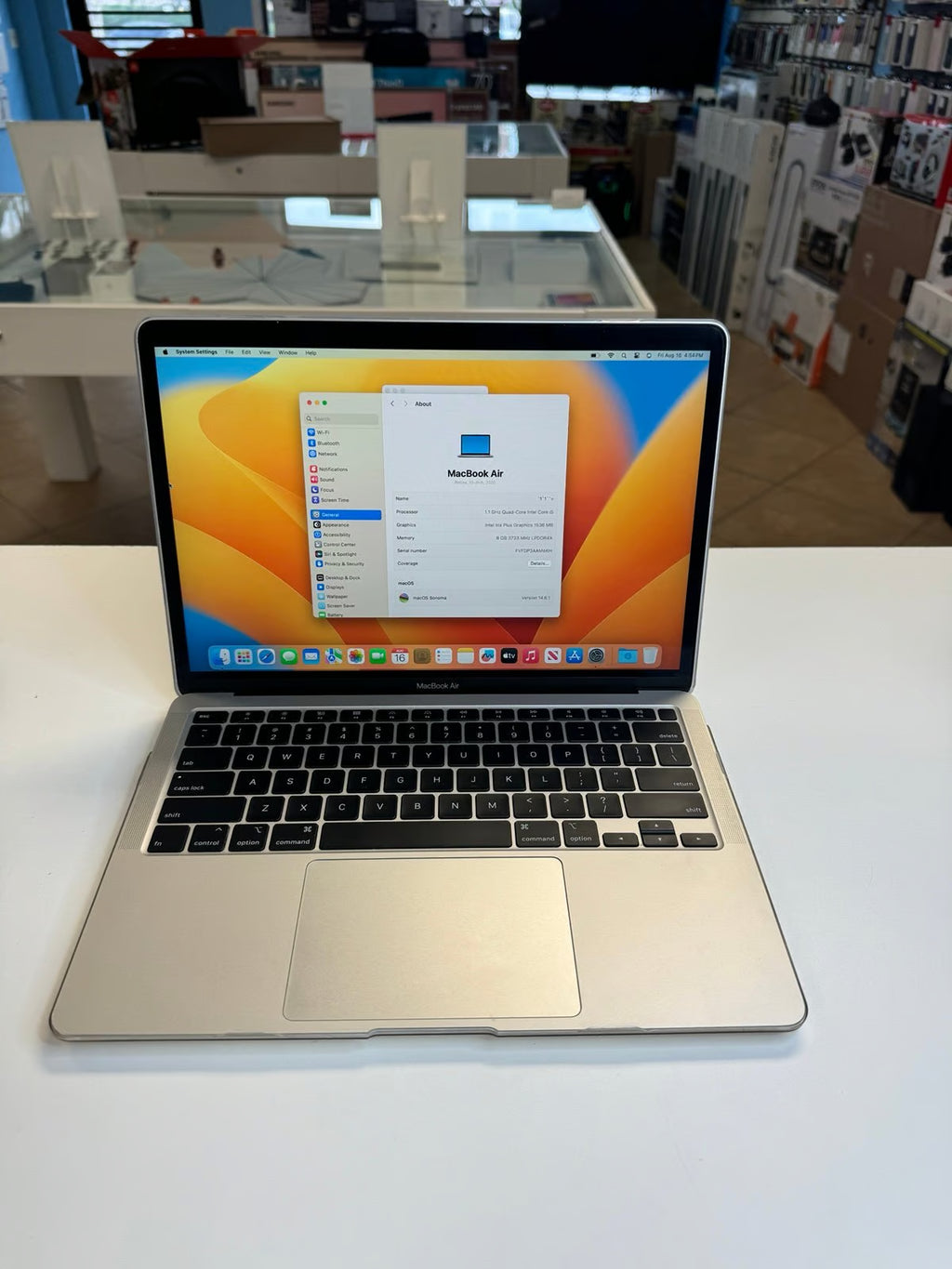Macbook Air 13inch 2020 8GB Ram /512ssd Perfect Condition 7T36