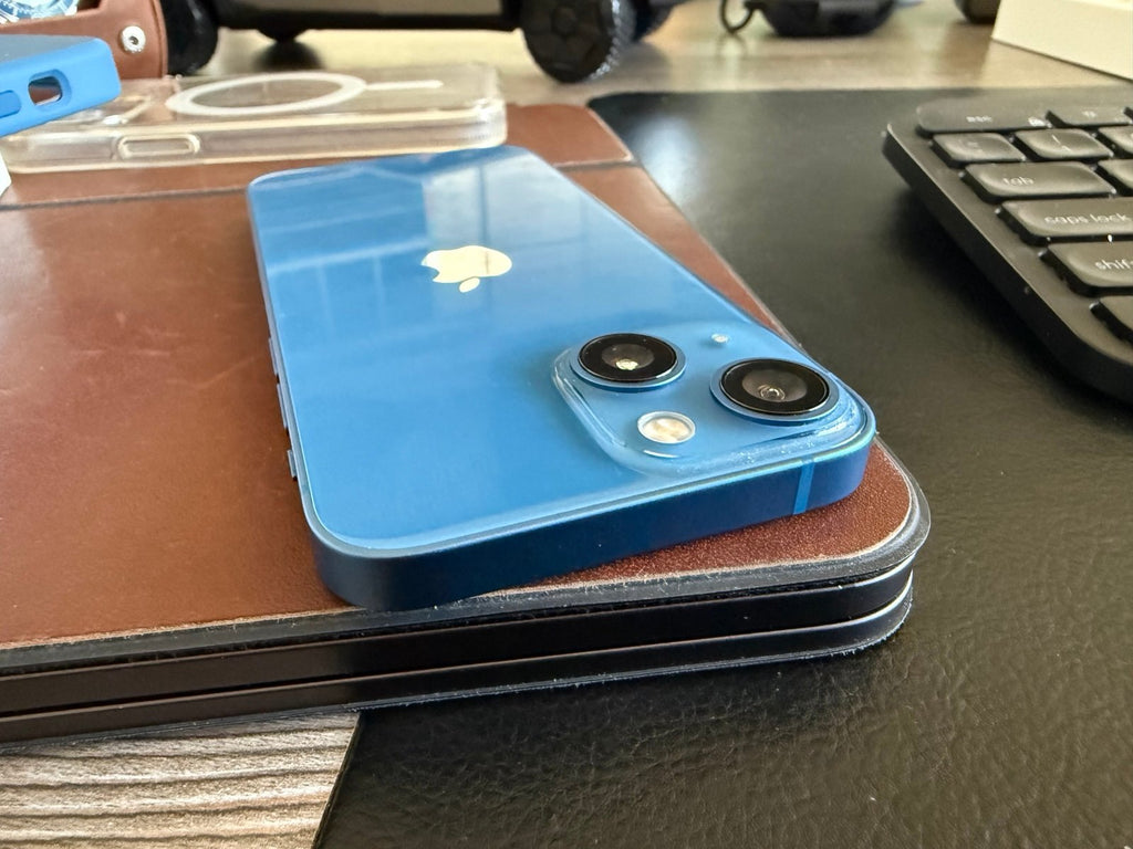 Apple iPhone 13 Mini 128 GB in Blue MINT unlocked w Apple case 1M56