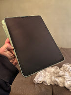 iPad Air Wi-Fi 64GB - Green (4th Generation) with case UNLOCKED 8L22