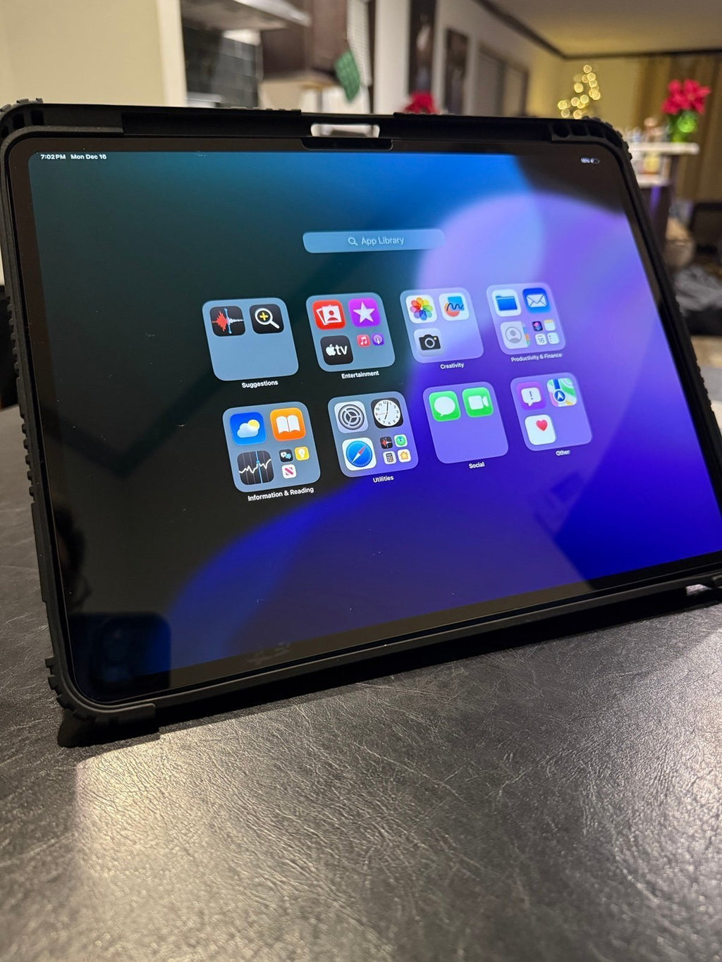 Apple iPad Pro 13"" M4 256GB Cellular OLED Unlocked with extras 5K19