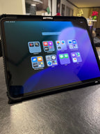 Apple iPad Pro 13"" M4 256GB Cellular OLED Unlocked with extras 5K19