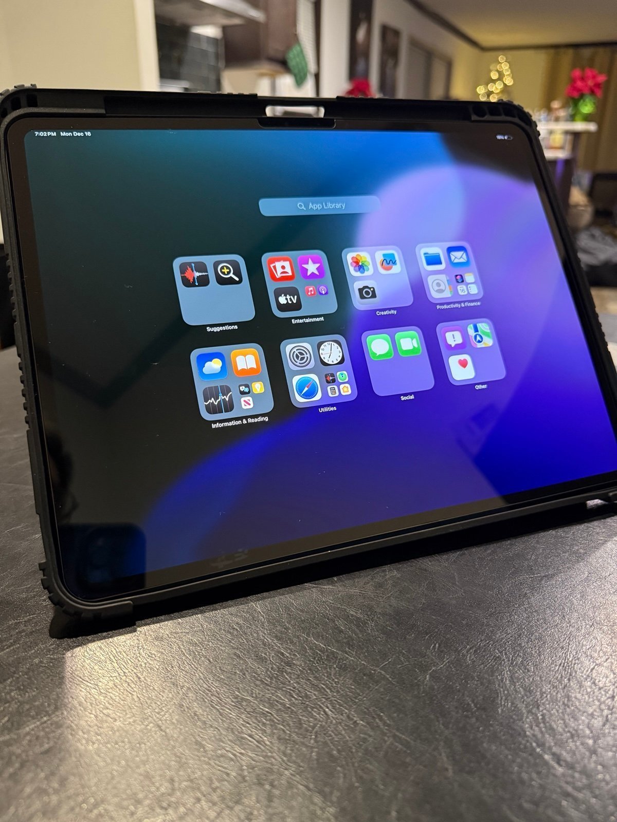 Apple iPad Pro 13"" M4 256GB Cellular OLED Unlocked with extras 5K19