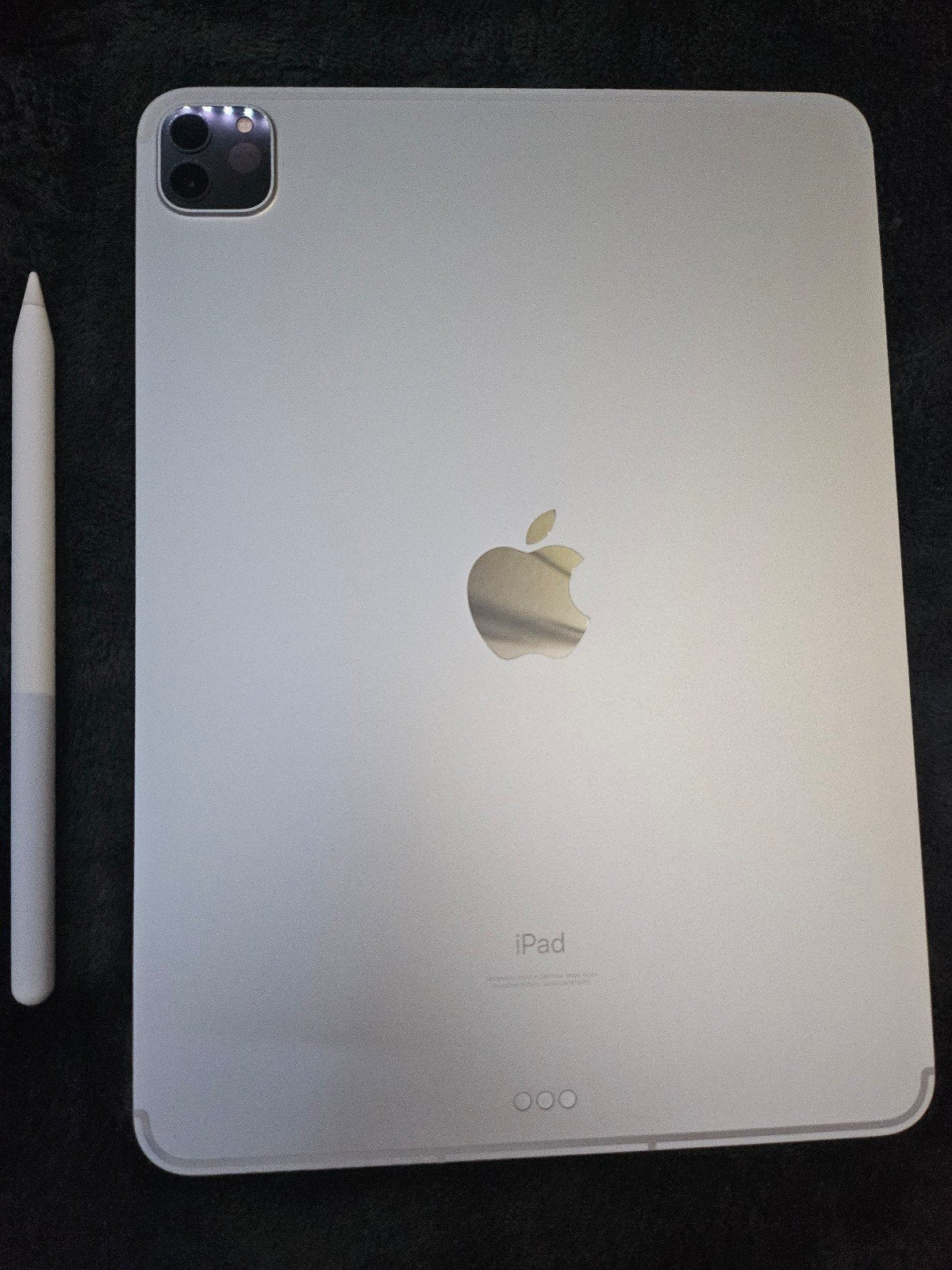 M1 iPad Pro Wi-Fi + Cellular w/ Apple Pencil 2 & Keyboard Case 9F51