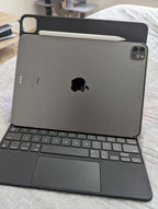 11"" iPad Pro 3rd Gen 128GB M1 Like New w/accessories 7K15
