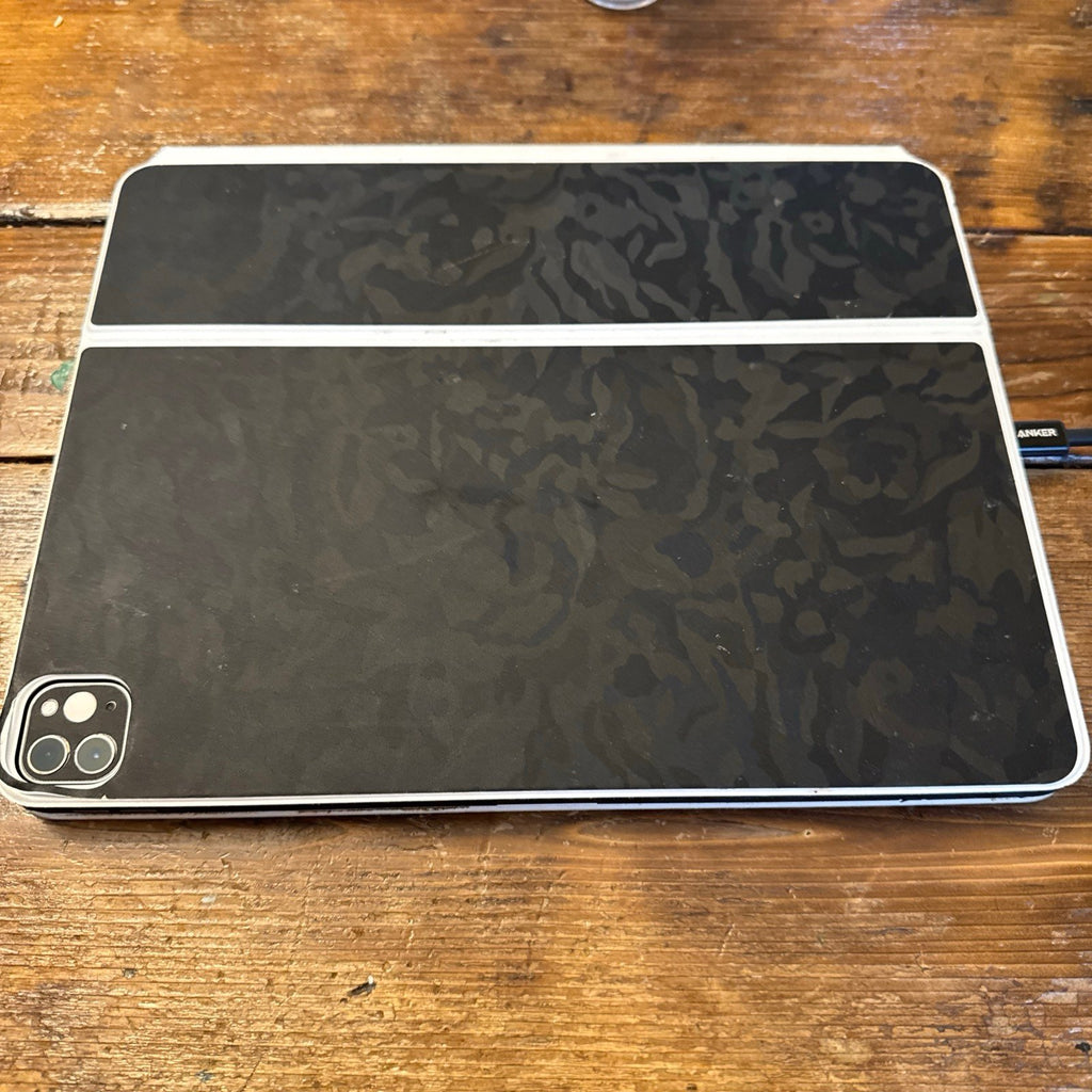 Apple iPad Pro 12.9�?5th Generation with Magic Keyboard 9W28