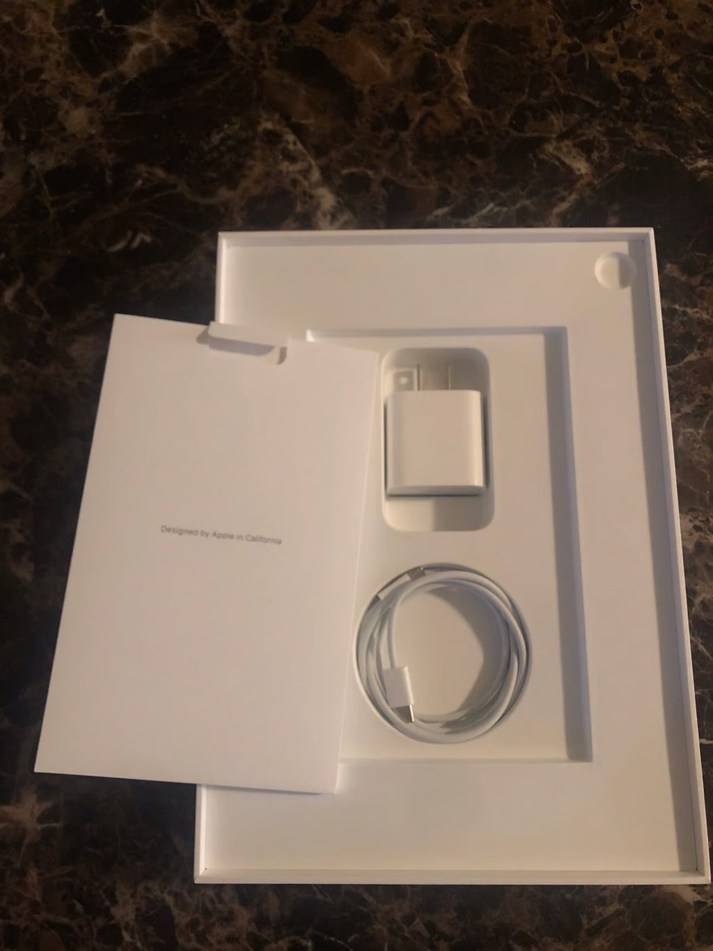 *BRAND NEW* iPad Air Generation 4 ( Late 5R13