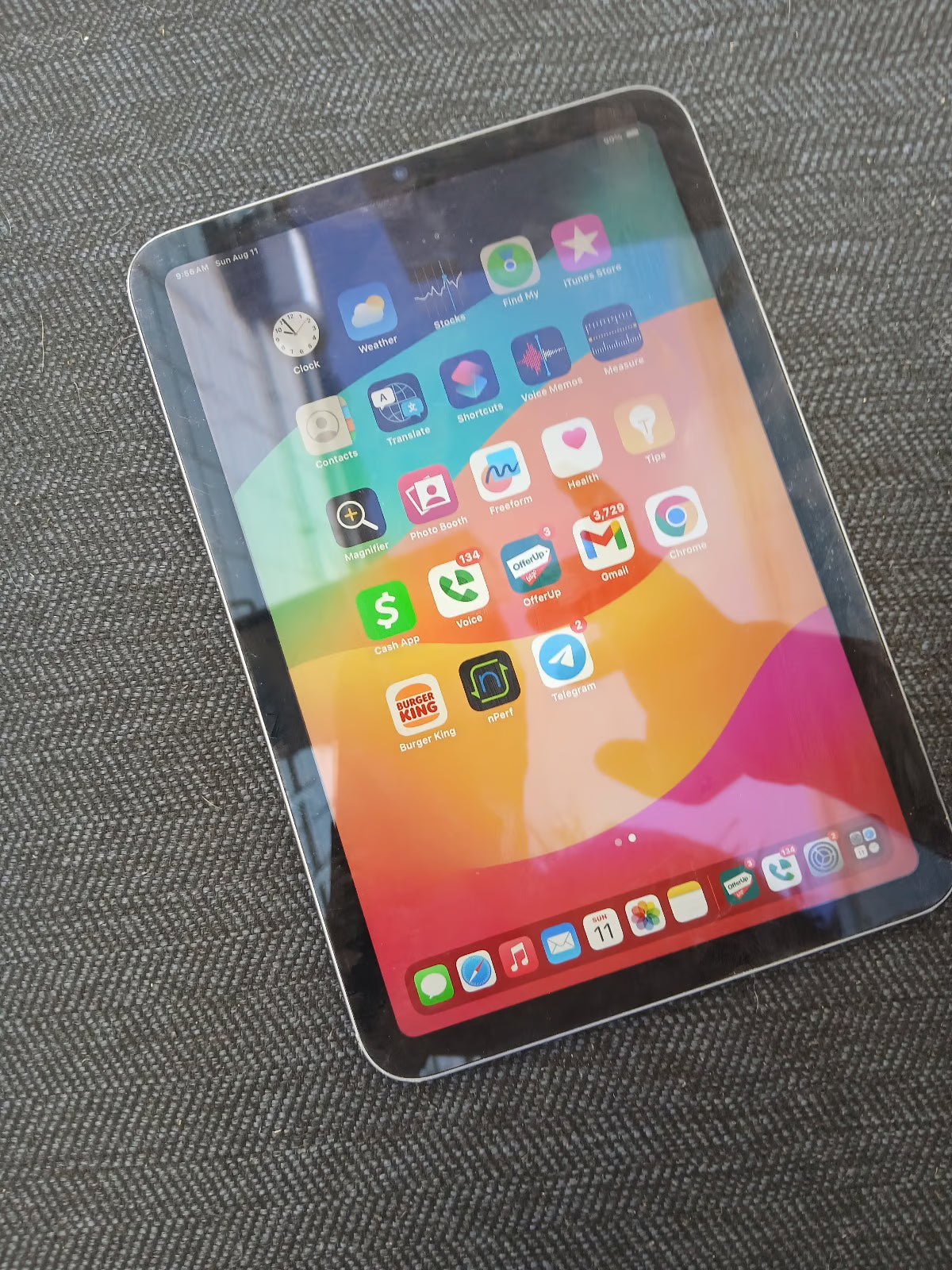 Apple iPad Mini 6th Generation 64gb WiFi space gray with case 6E29