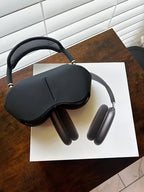 Apple Airpods Max Headphones with smart case 2H19