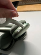 Apple AirPods Max with Smart Case in Green 6T85