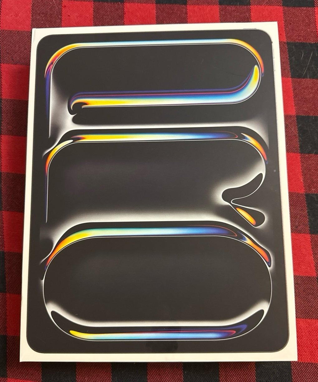 iPad Pro 13�?M4 OLED 256GB Wi-Fi 7th generation 1T89