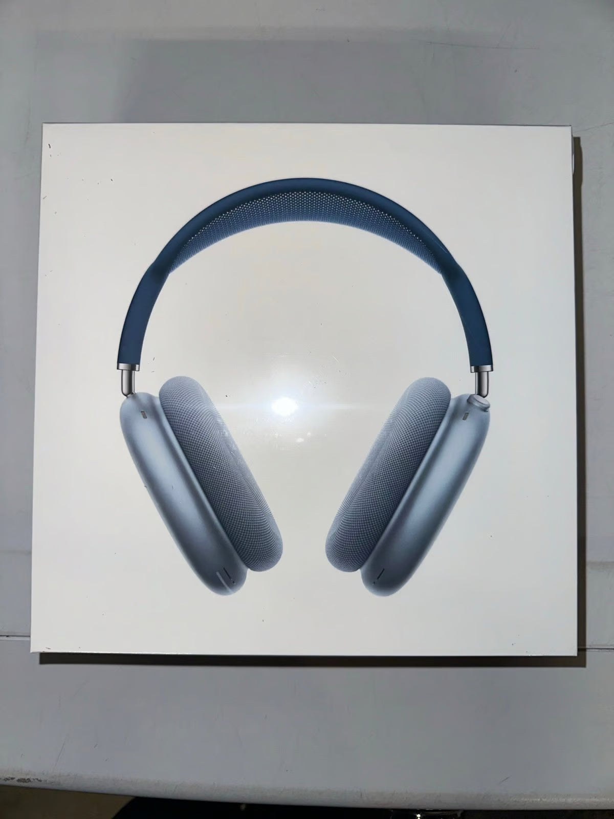 AirPods Max Sky Blue BRAND NEW Lightning Port 9T87