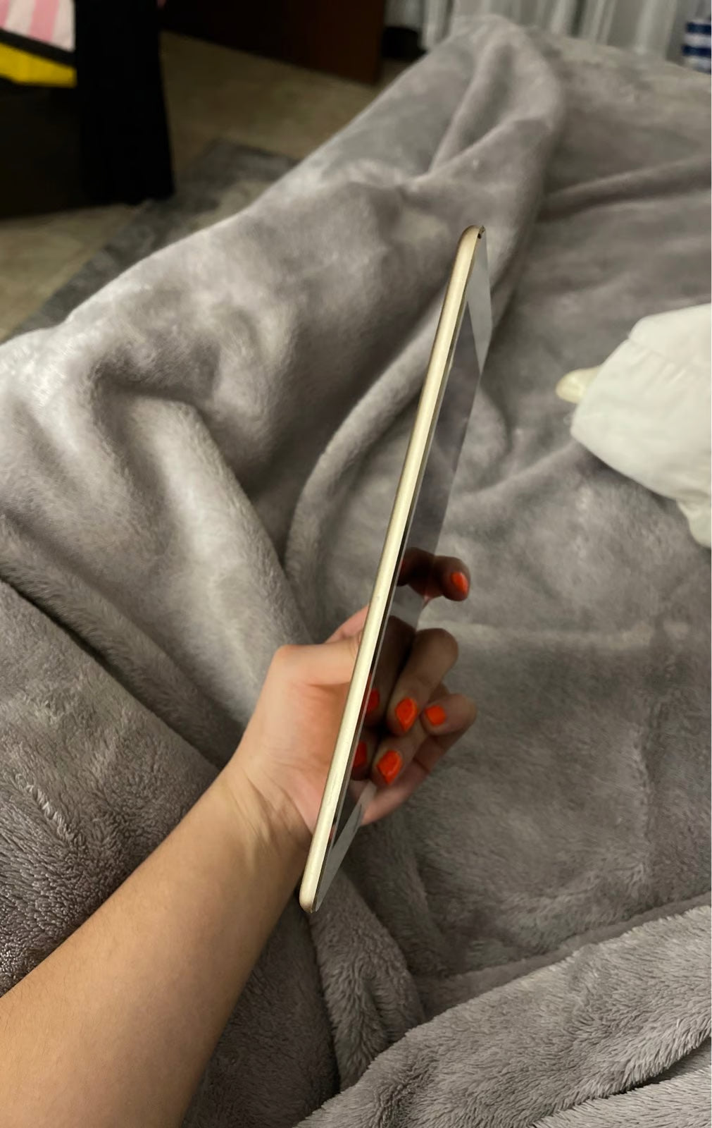 Ipad mini 4. Wifi + cellular 6J15