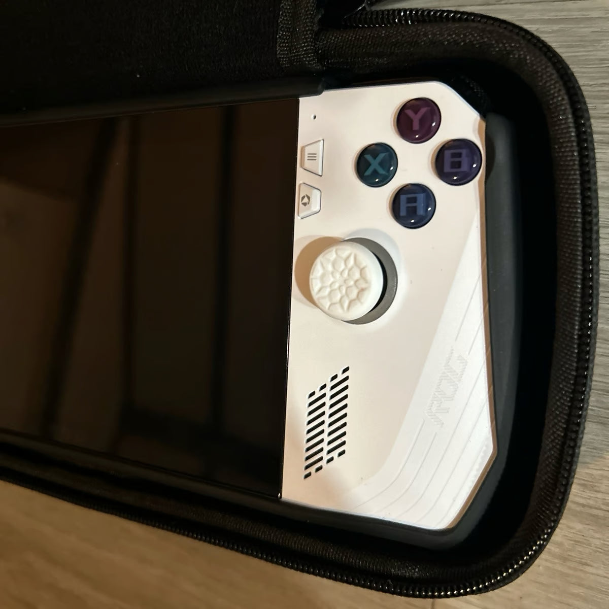 ASUS ROG ALLY Bundle 8R26